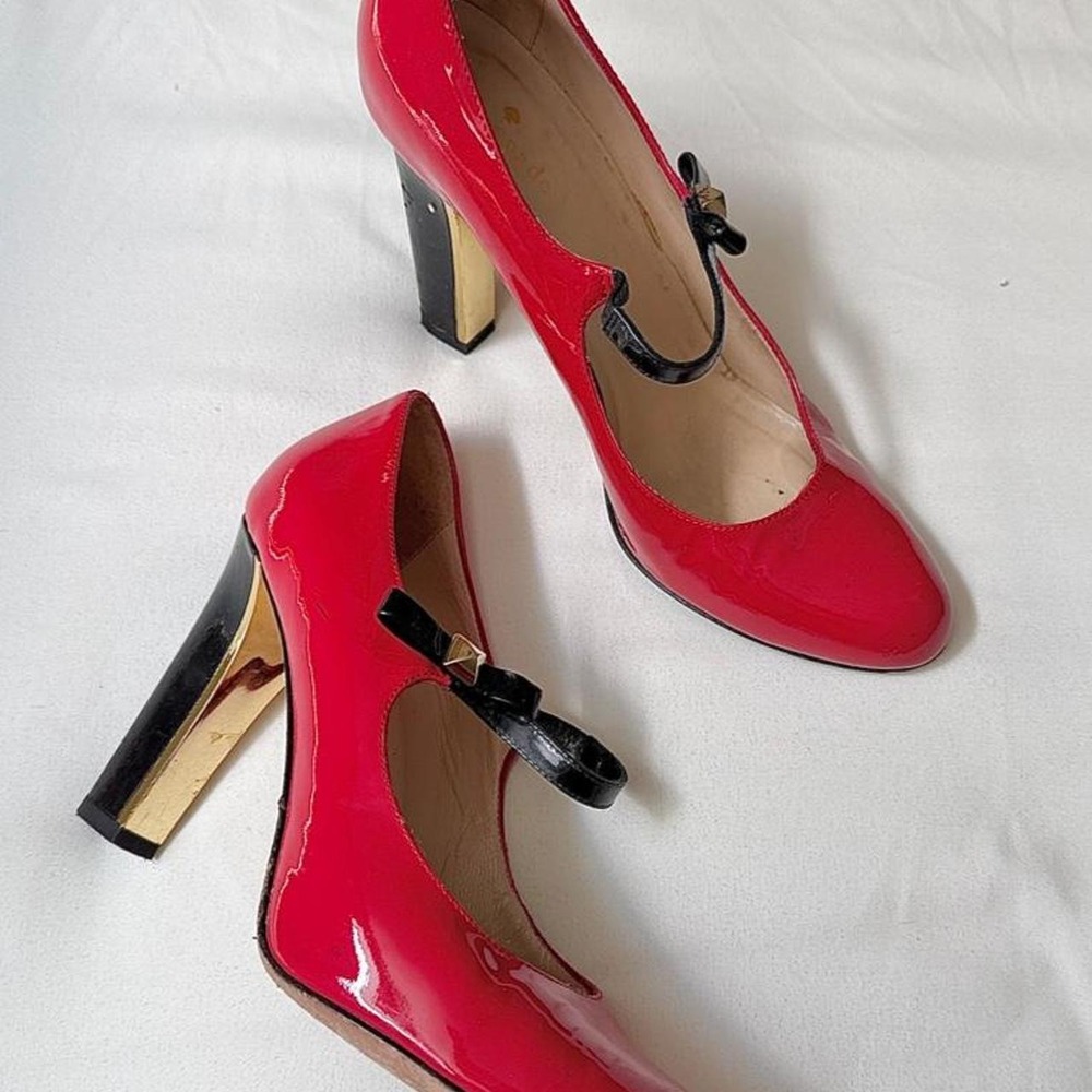 Kate Spade size 8 red patent leather Mary Jane heels